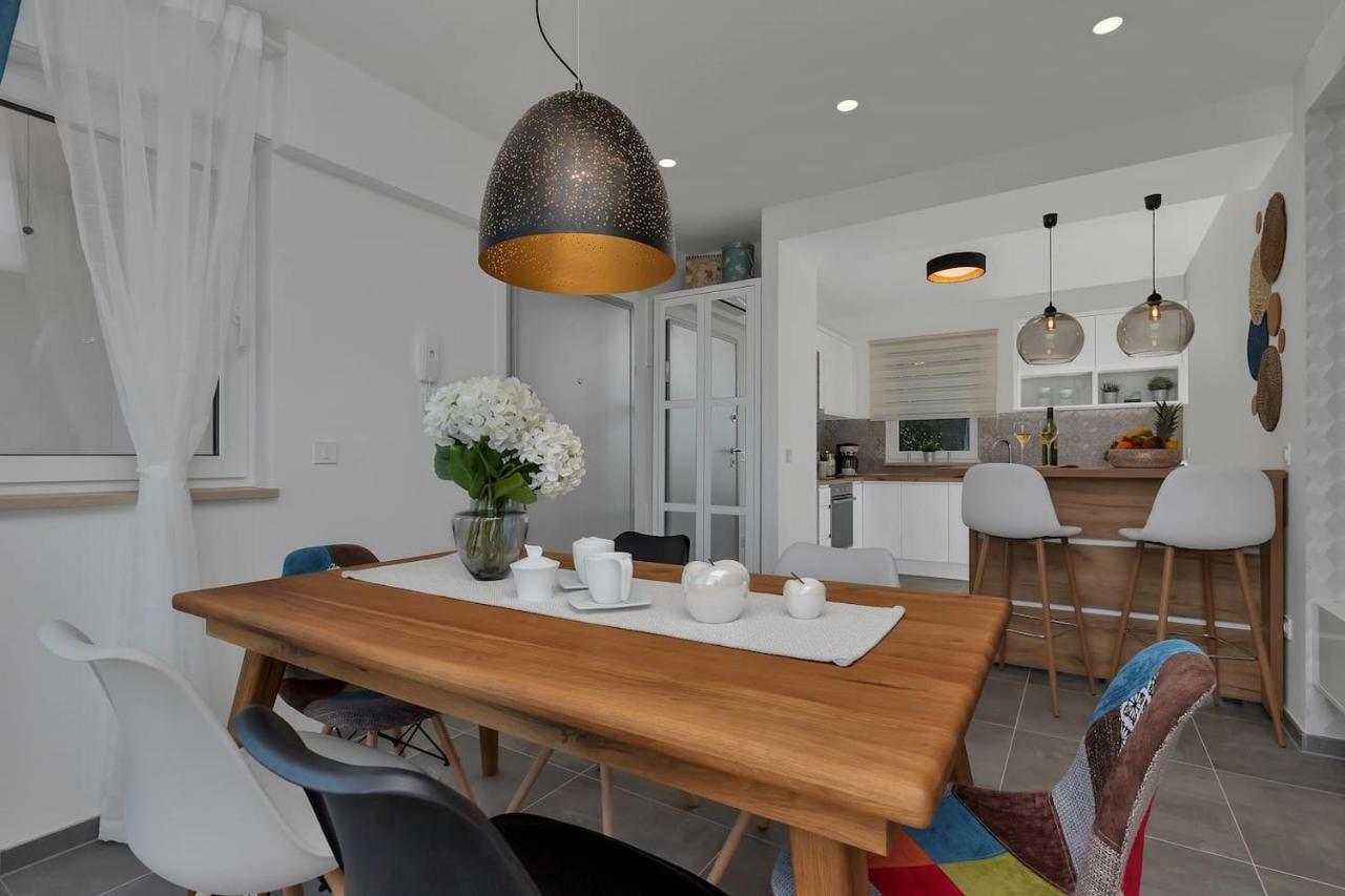 Charming Apartment Tissa With Sea View Makarska Extérieur photo